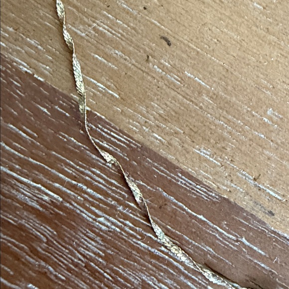 Elegant Gold Chain Necklace - Picture 5 of 5